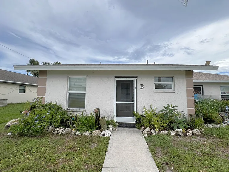 11255 Pendleton Ave A/B — Photo 1