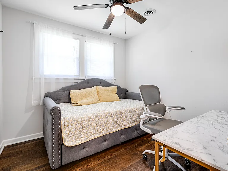 Office with daybed, can accommodate two