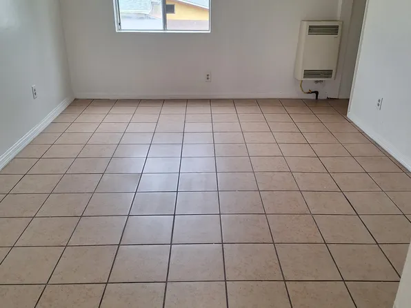 627 1/2 W 56th St #1, Los Angeles, CA 90037