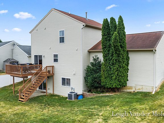 3rd image of 1811 Creed Ct SW