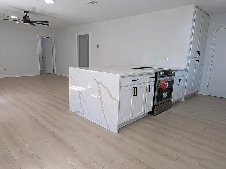 2304 Barak Ln — Photo 5