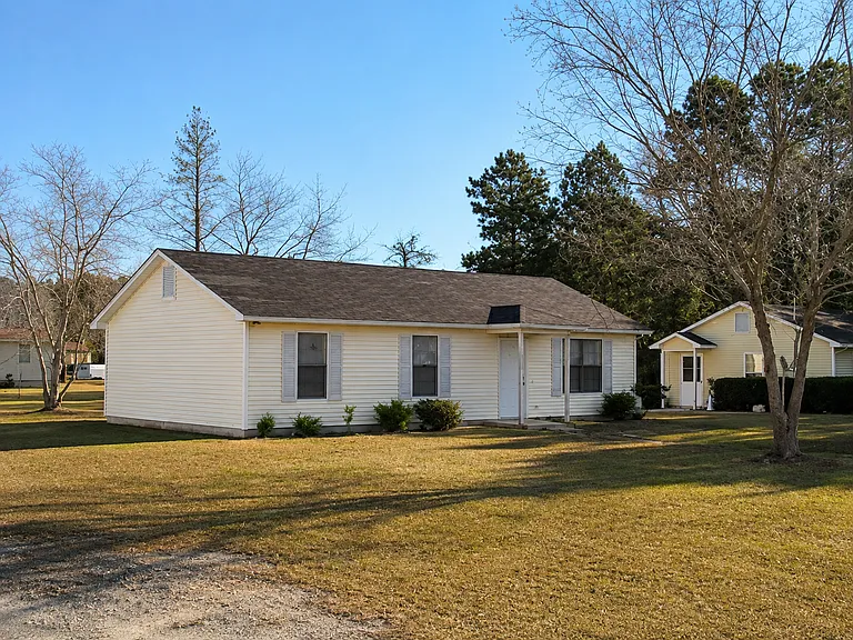 3616 Leigh Ln — Photo 1