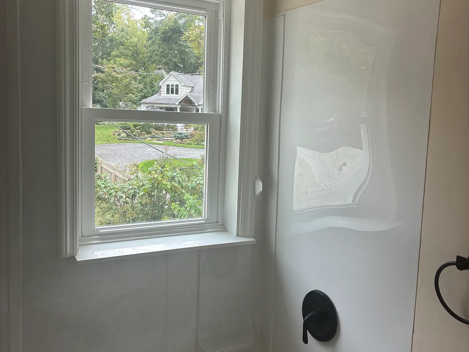 Centershore Rd, Centerport — Photo 4