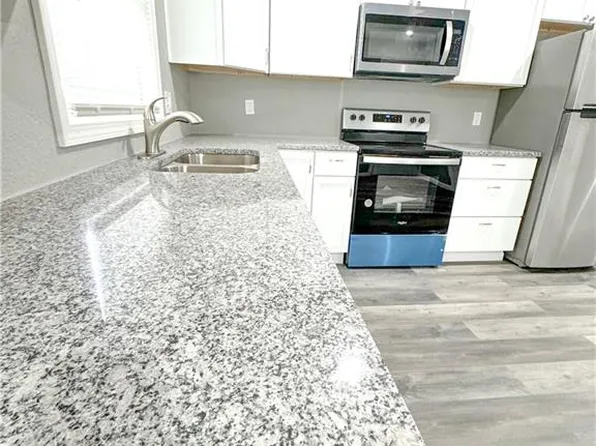 8919 E Independence Ave, Independence, MO 64053