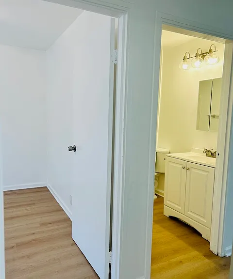 736 Bernard St #102 — Photo 12