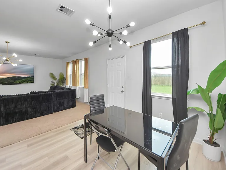 7943 Vacek Meadows Loop — Photo 13