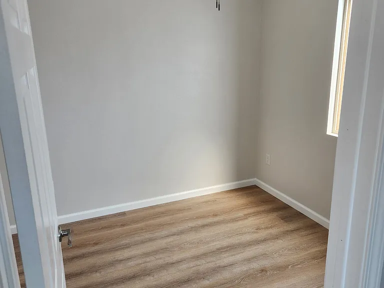 155 Fisher Ct #1 — Photo 7