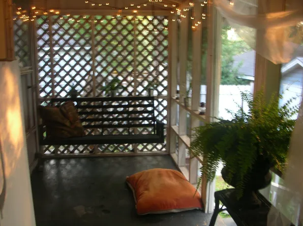 255 Pinehill Dr, Mobile, AL 36606