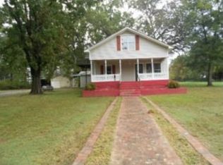 1045 Boles Rd, New Market, AL 35761