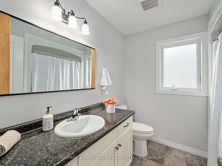 377 Beech St — Photo 23