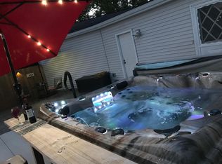 187 Glenburnie Dr, Clarkston, MI