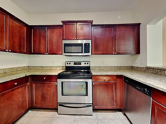 5th image of 114 Vista Verdi Cir Unit 200