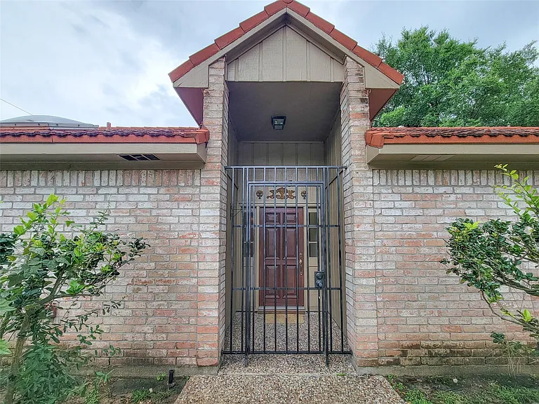 12800 Briar Forest Dr #53 — Photo 6