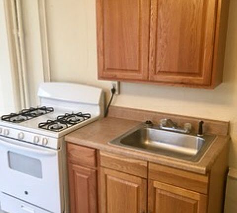 4th image of 111 S Lake Ave APT 4