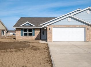 400 E Charter Dr #402, Muncie, IN 47303