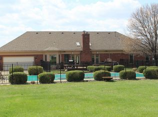 7407 Old Coach Rd, Crestwood, KY 40014