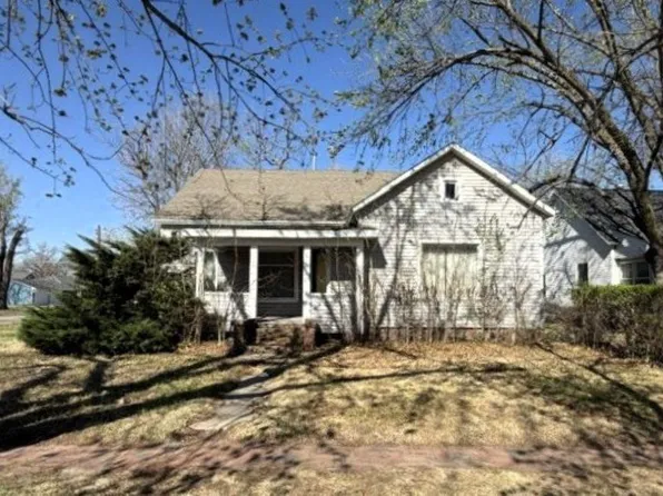 2002 5th Ave, Kearney, NE 68845