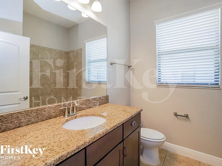 12414 Drakefield Dr — Photo 13