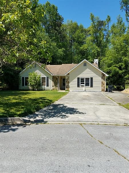 1st image of 2061 Stoneridge Ln