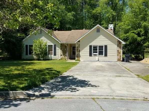 2061 Stoneridge Ln, Snellville, GA 30078