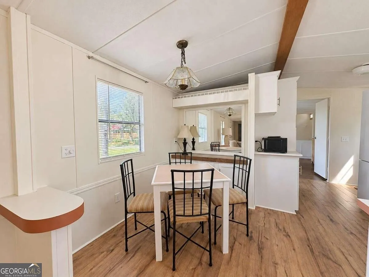 2 bed, 2.0 bath, 950 sqft, $1,200 — Photo 4