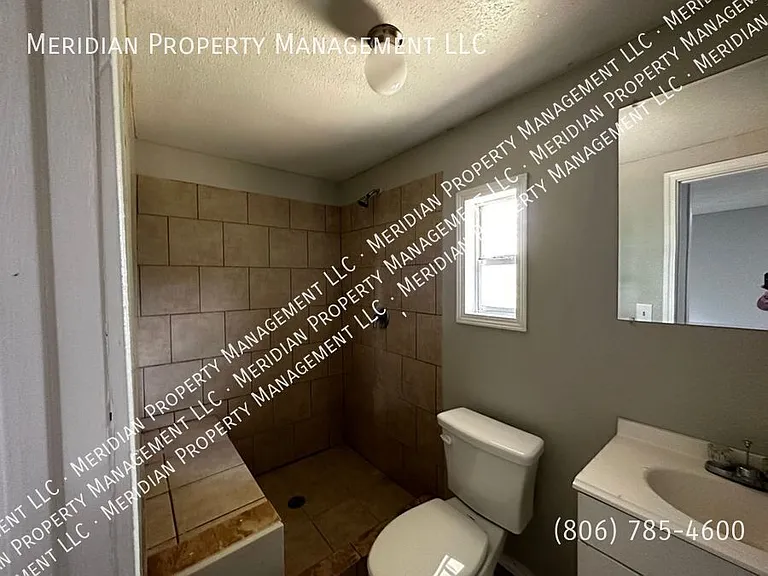 3218 Baylor St — Photo 9
