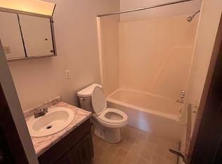 8661 State Rd APT A8, Millington, MI 48746