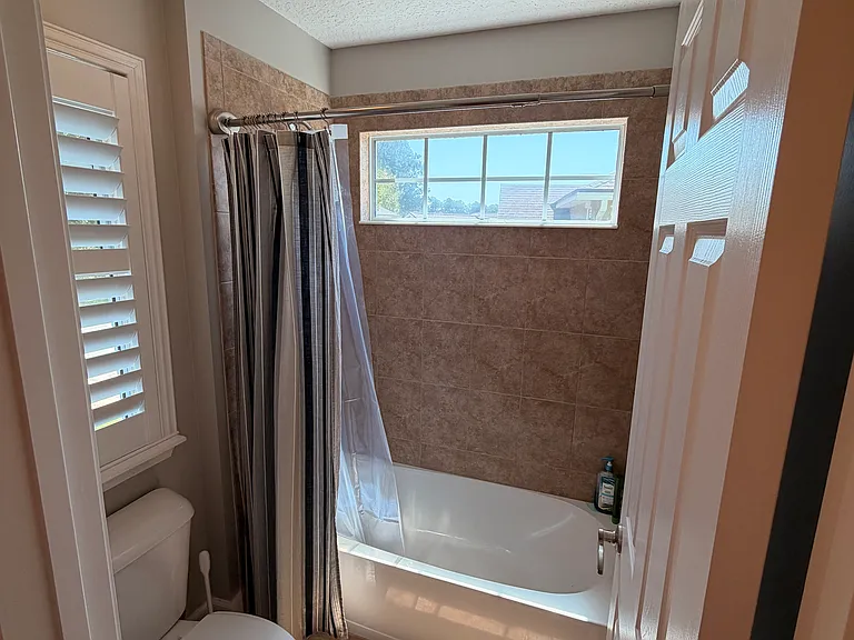 6408 Lavenhorn Ct — Photo 21