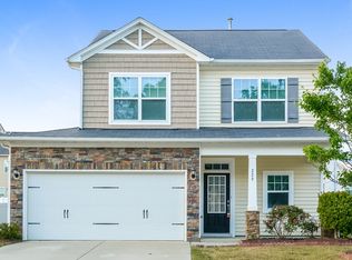 229 Breezemont Dr, Fuquay Varina, NC 27526