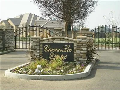 6880 E Carmalee Ln photo 1