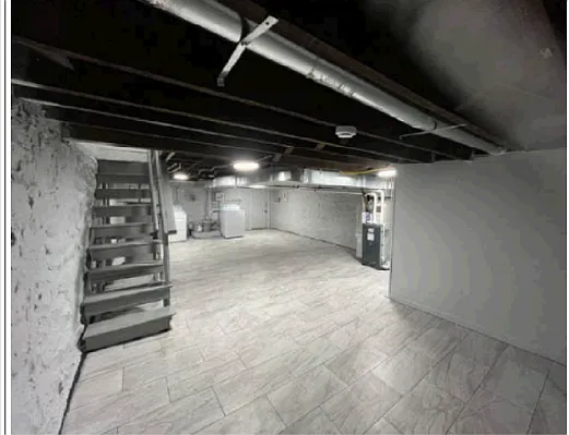 4 bed, 1.5 bath, 1500 sqft, $2,200 — Photo 2
