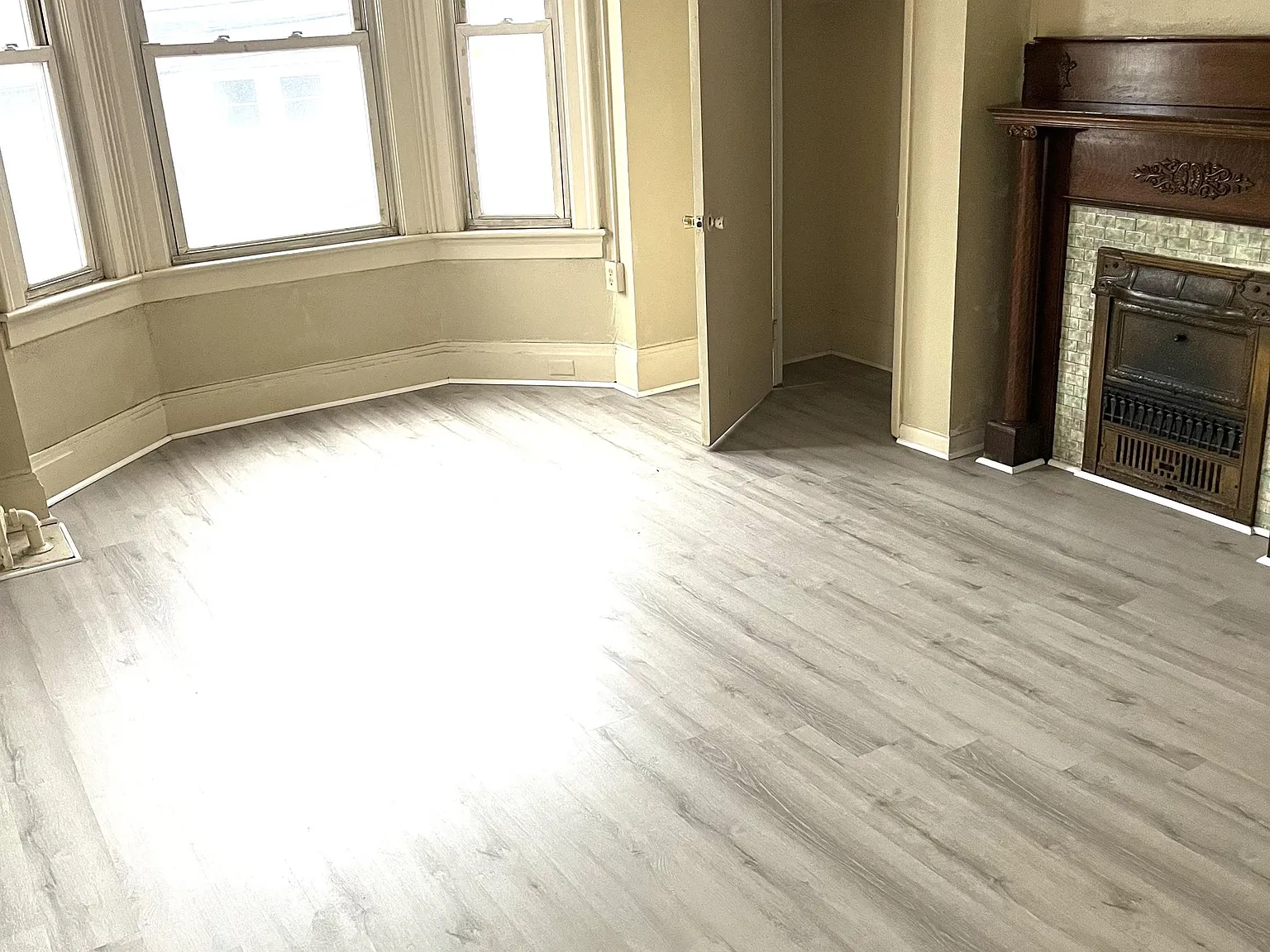323-325 West Otterman St - 2 — Photo 3