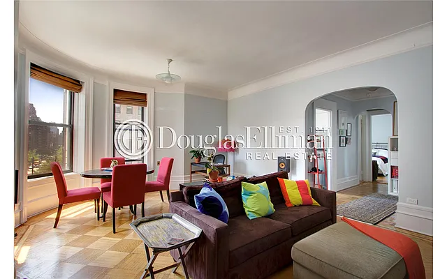 Rented by Douglas Elliman | media 28