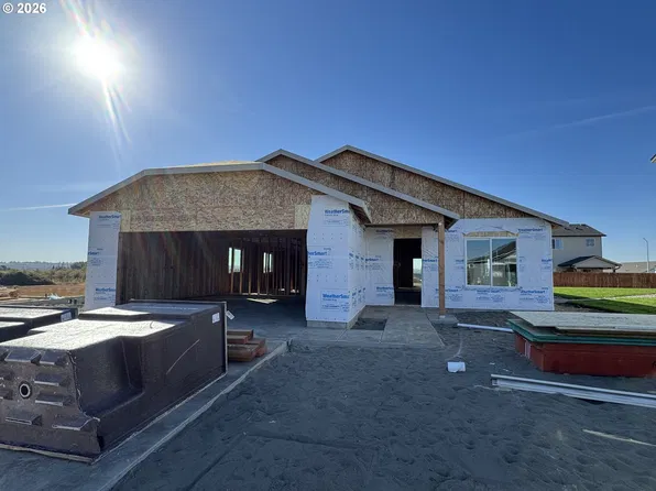 912 E Maple Brook Ave, Hermiston, OR 97838