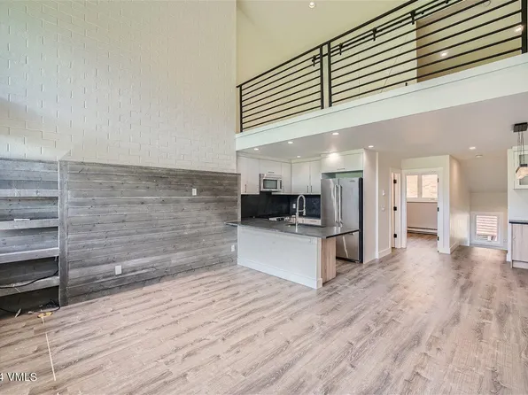 54 Columbine Cir APT 10, Avon, CO 81620