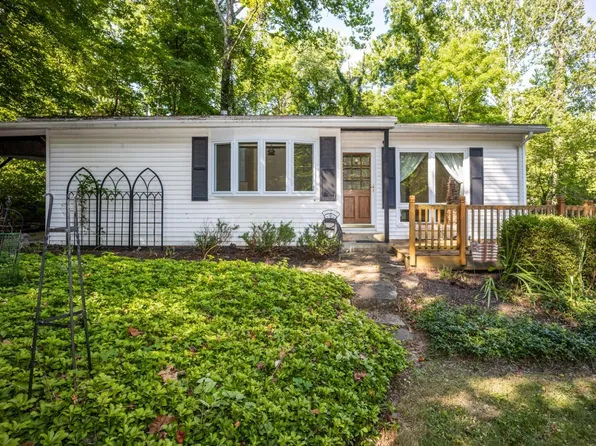 16 Samson Pl, Granville, OH 43023