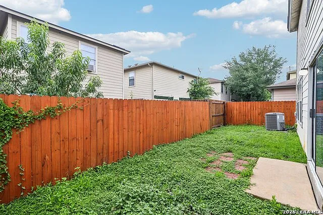407 Amberdale Oak — Photo 25