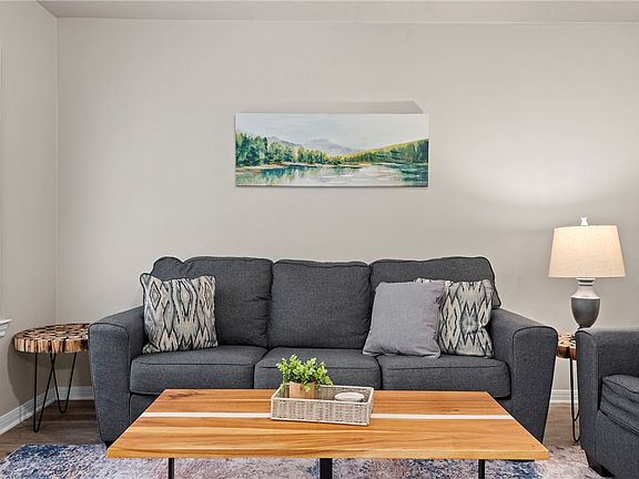 4th image of 1204 Vinyard Ct