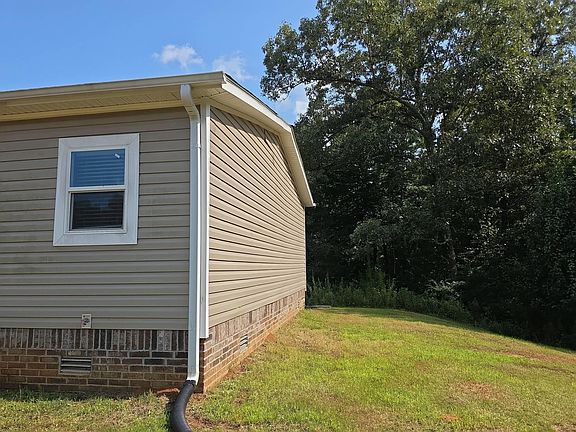 2nd image of 525 Sewell Bottom Rd