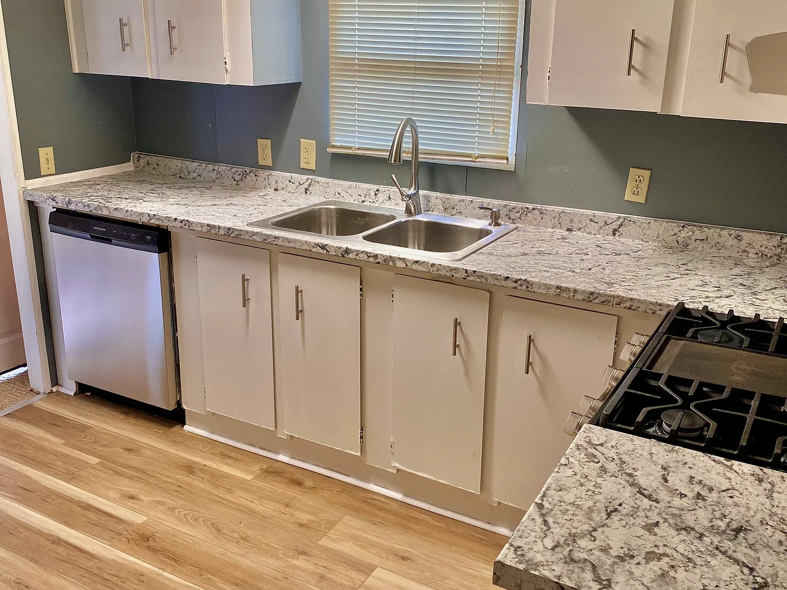 3 bed, $1,100 — Photo 4