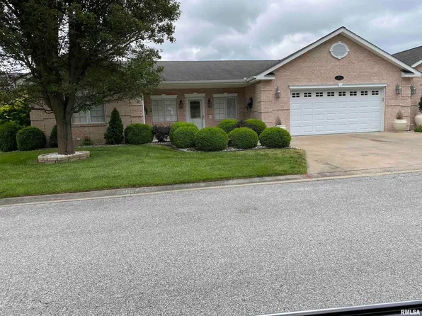 631 Lake Harbor Dr, Marion, IL 62959