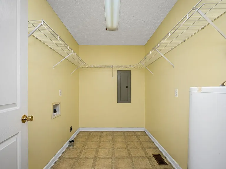 681 Elbethel Rd — Photo 19
