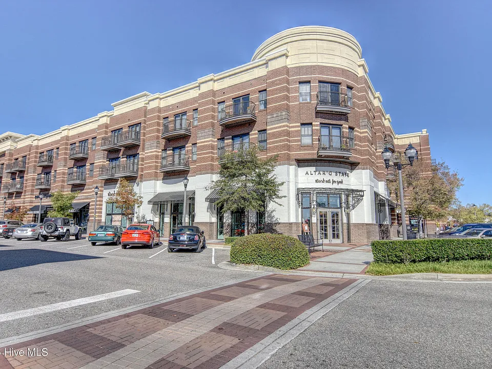 6831 Main St #217