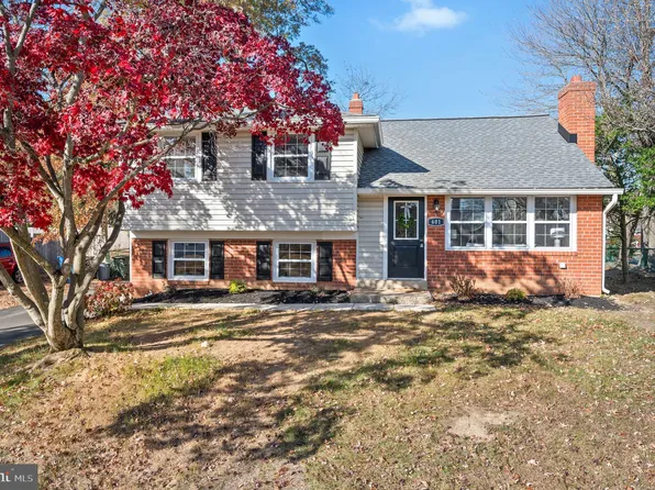 601 Bickmore Dr, Wallingford, PA 19086