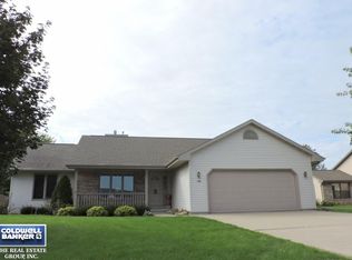 224 N 10th Ave, Winneconne, WI 54986