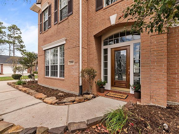 3rd image of 25510 Cedar Springs Pl