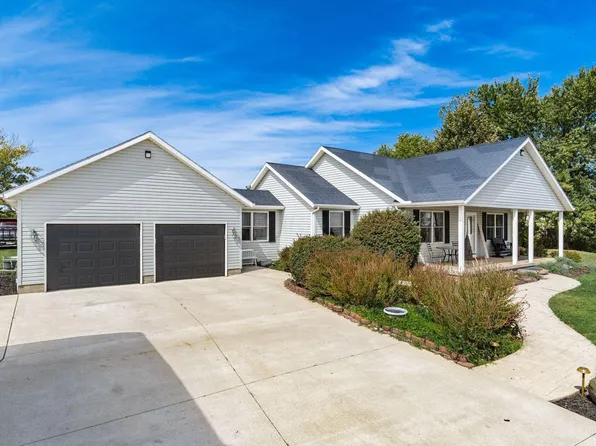 1214 Bogus Rd SE, Washington Court House, OH 43160