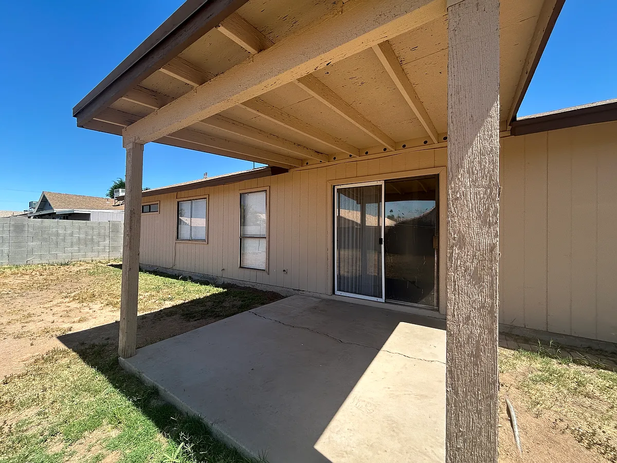 Building Photo - 456 N Glenview