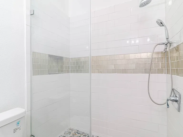 1305 N Columbus Ave #208 — Photo 28