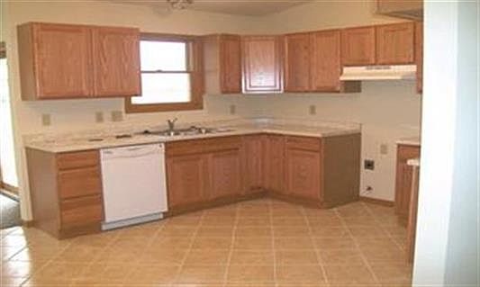 2nd image of 1429 Phyllis Dr